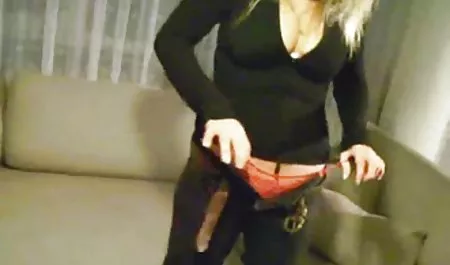 Kanepe üzerinde küçük siyah amatör sexs filimler lanet