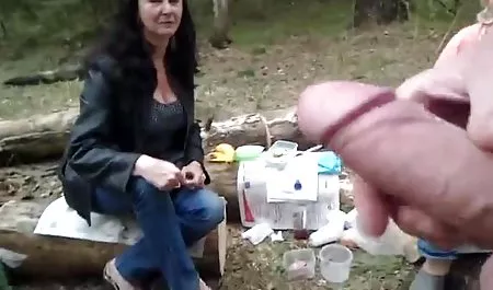 Sarışın kız arkadaşını otobüste taciz sex aldatıyor