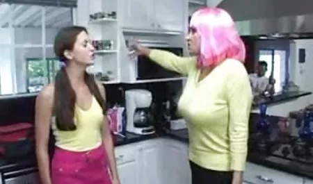 Dört milyon dokuz yüz erotik seks filmi izle yetmiş beş bin sekiz yüz kırk beş
