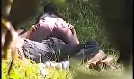 Sıcak petite cam hd konulu sex Kız onu kedi oynuyor