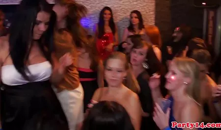 Küçük çim seks filmi seks filmi Cassie ve yağmur