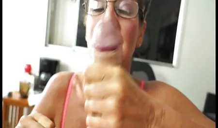 Derin kedi okulda porn masajı