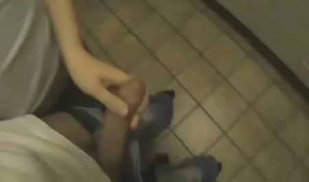 Kız genç lezbiyen amatör anal 69 seks pozisyonu ૦ hardcore